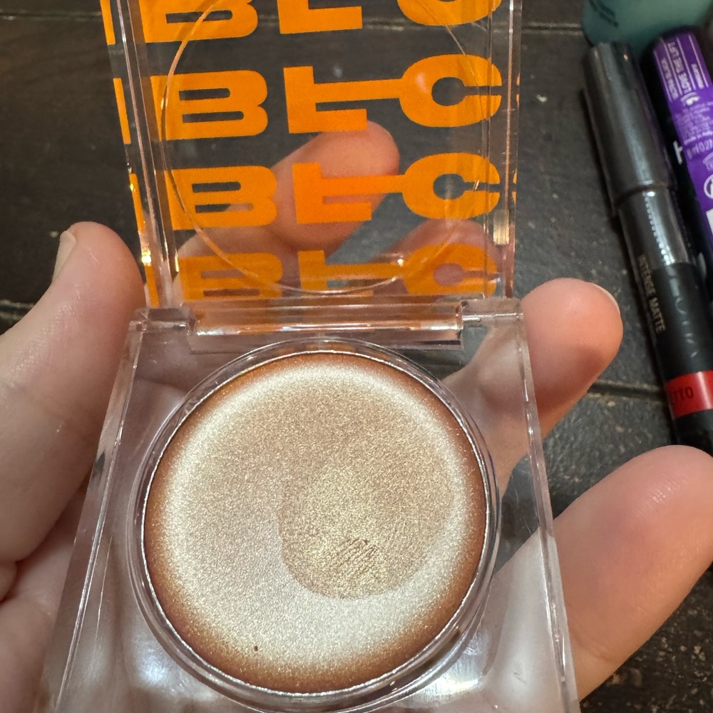 Makeup Bundle - Picture 5 of 14